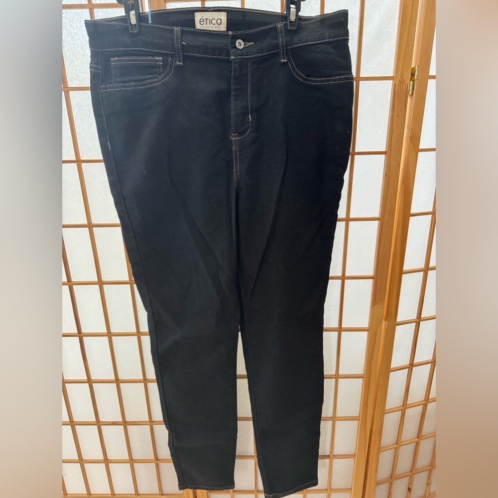 NWT Etica Black Straight Leg Jeans Size 4